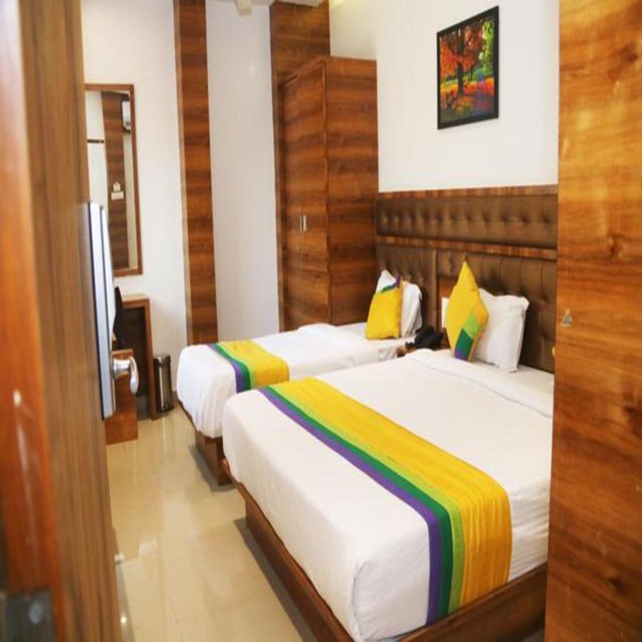 Hotel Riva International Goregaon- Near Nesco Мумбаї Екстер'єр фото