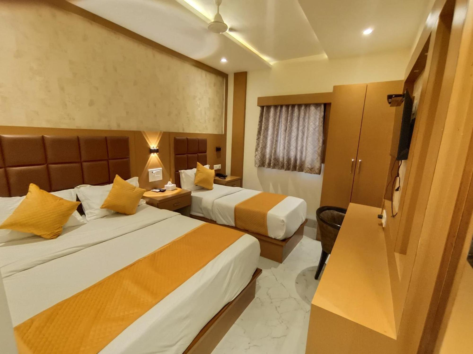 Hotel Riva International Goregaon- Near Nesco Мумбаї Екстер'єр фото
