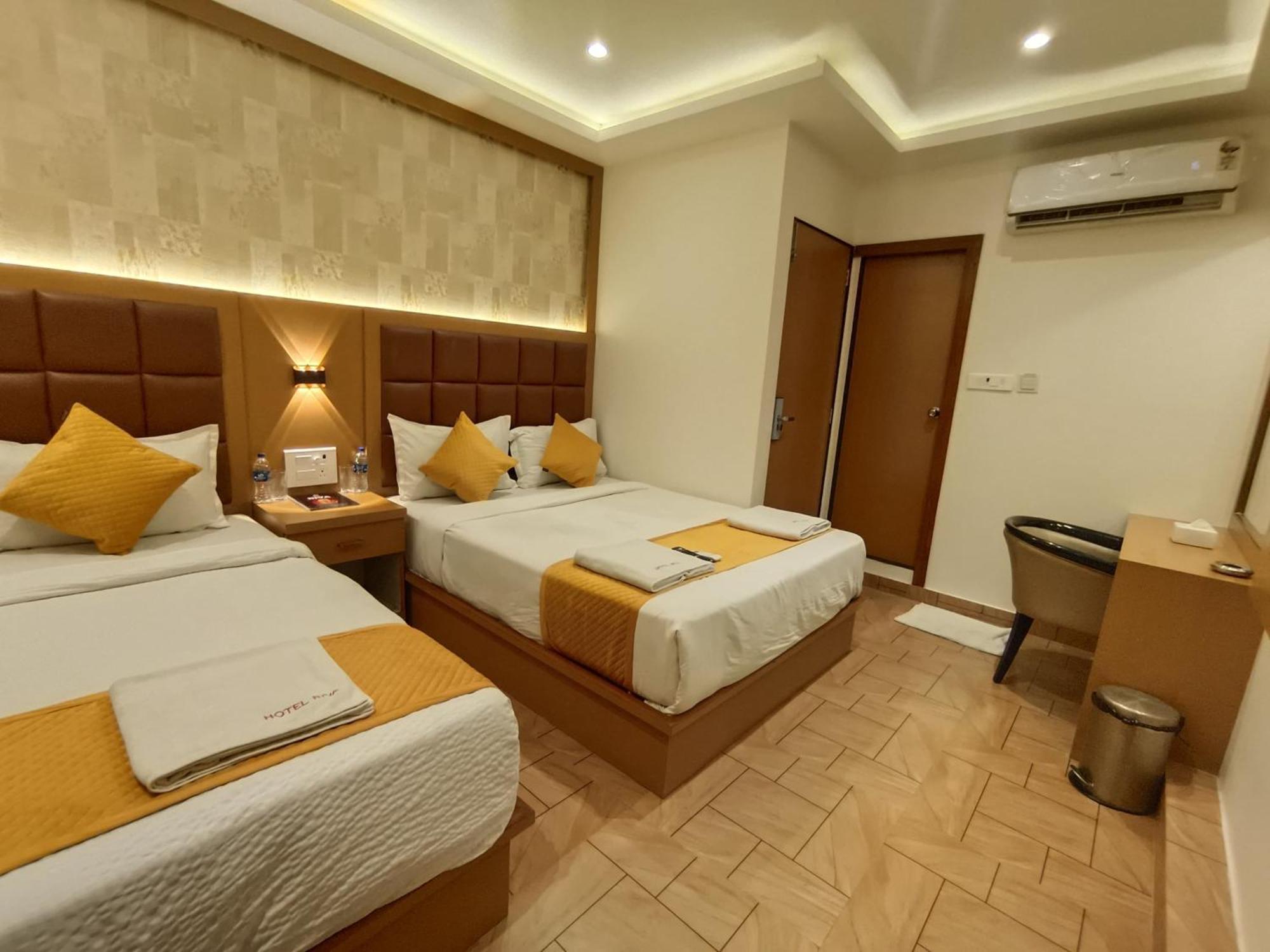 Hotel Riva International Goregaon- Near Nesco Мумбаї Екстер'єр фото