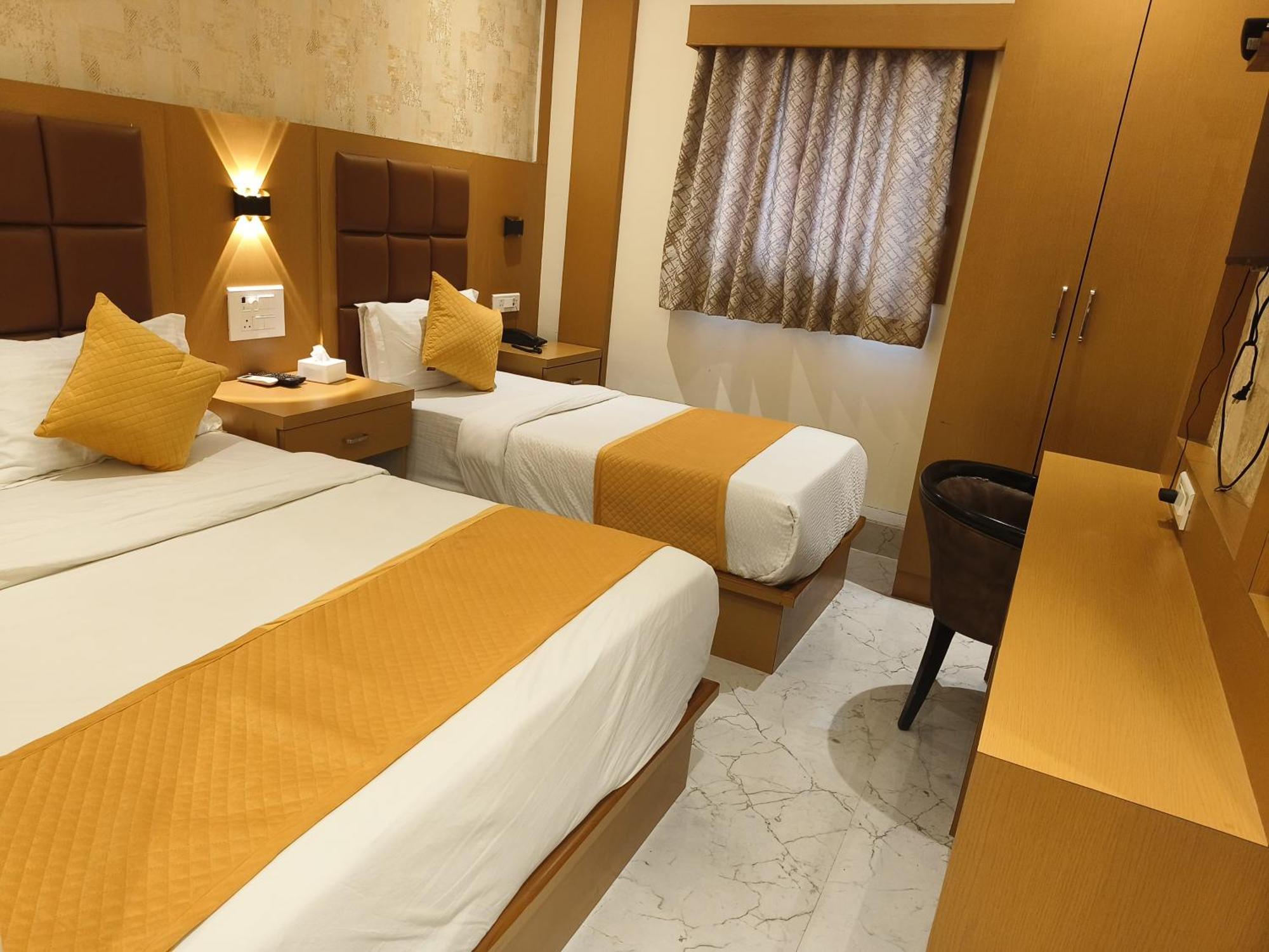 Hotel Riva International Goregaon- Near Nesco Мумбаї Екстер'єр фото