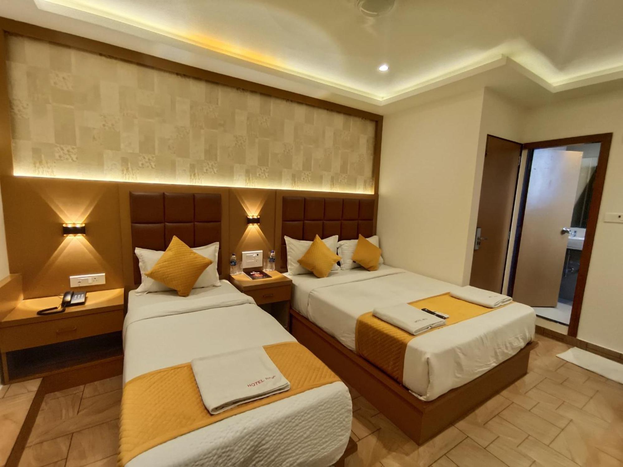 Hotel Riva International Goregaon- Near Nesco Мумбаї Екстер'єр фото